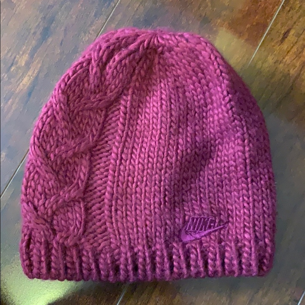 Nike beanie (used once)